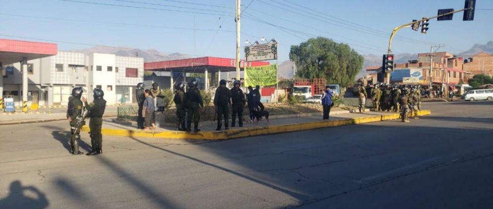 Policías y militares toman control de los puntos desbloqueados y cierran la circulación hacia Parotani