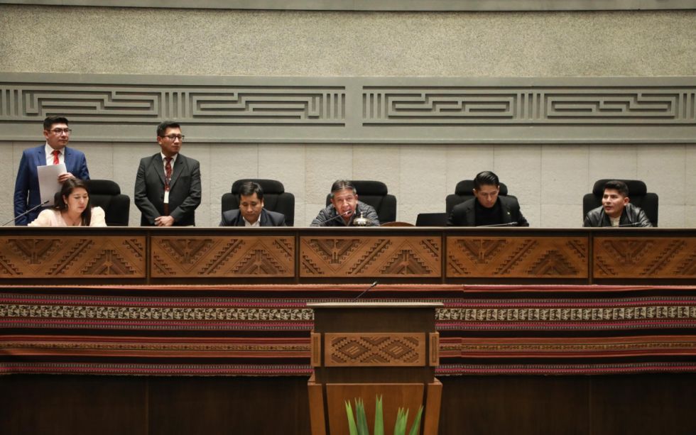 Huaytari y Andrónico cerrarán sus gestiones