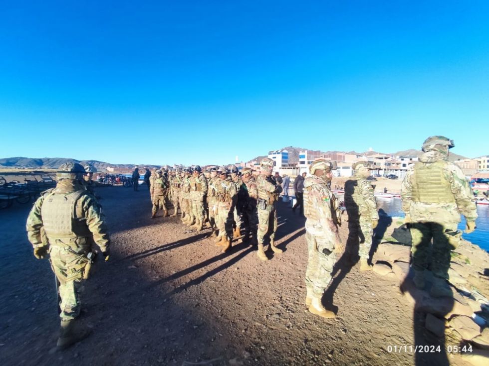 Militares vuelven a Desaguadero