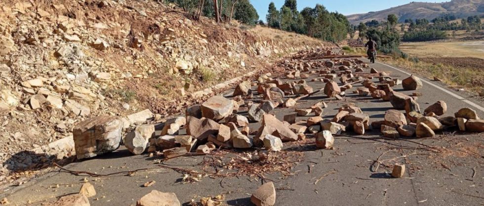 Persisten 15 bloqueos en Bolivia en el día 23 de movilizaciones
