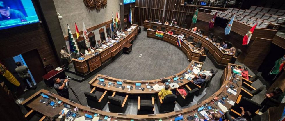 El Senado sesiona para elegir a Andrónico o Gutiérrez como su presidente en medio de pugnas internas