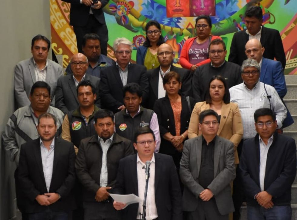 Reunión: Gobierno priorizará combustible para el sector productivo y transporte 