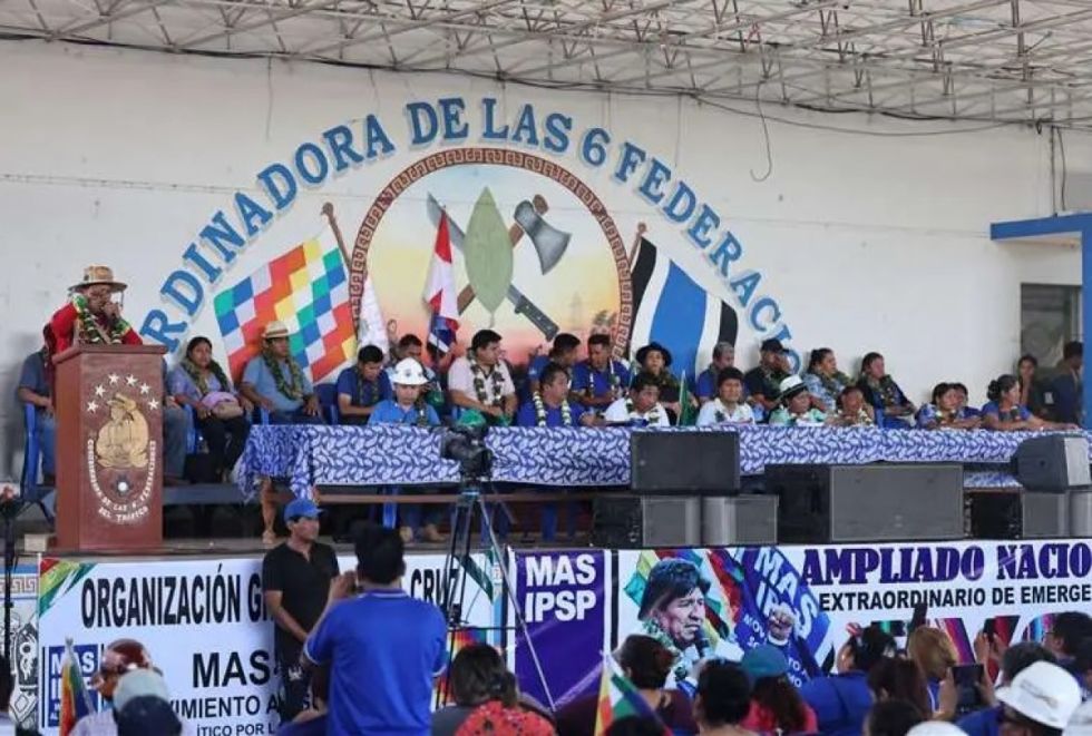 Ampliado del MAS ratifica a Evo Morales como candidato para 2025 y exige cambios en el TCP