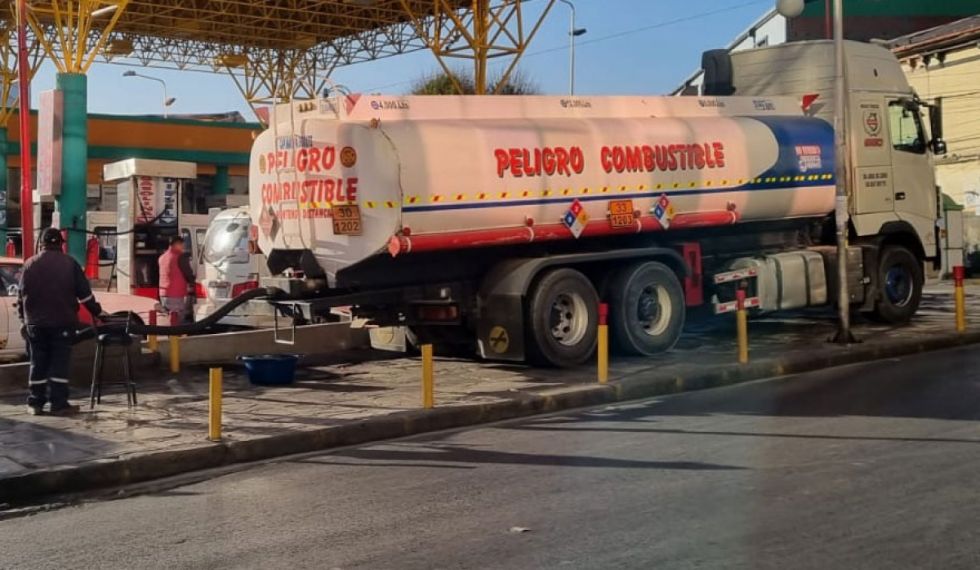 Concluyen reglamentación a la importación de combustibles y definen que tendrán distintivos