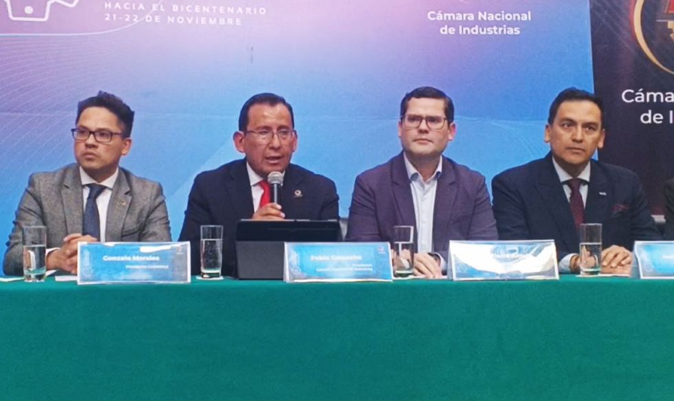 Sin dólares y sin diésel, los industriales alertan una posible escasez de alimentos