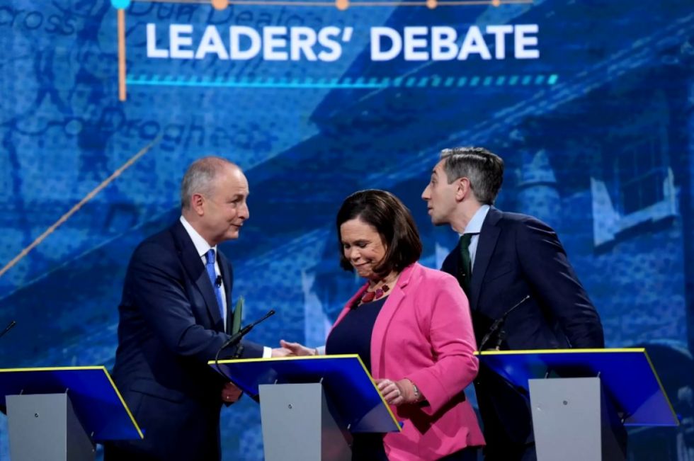 Irlanda va a las urnas con el Sinn Féin y los dos partidos de centro empatados