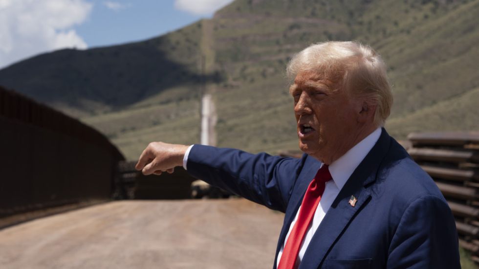 Equipo de Trump sopesa una "invasión suave" a México