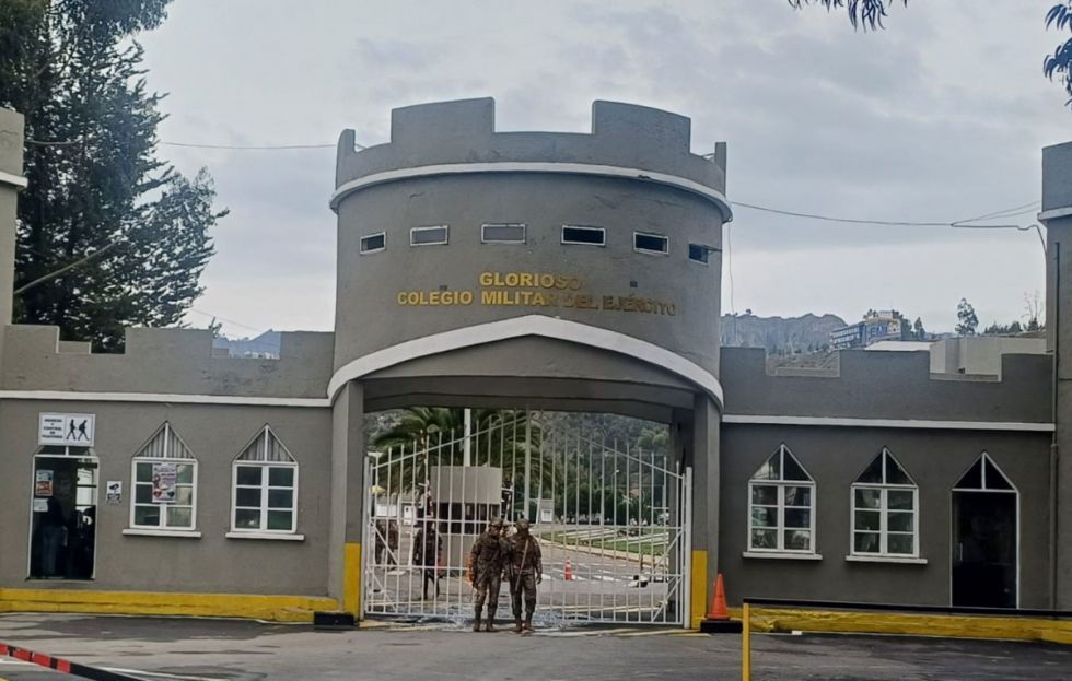 Tras intervención de la Defensoría, la estatura ya no será un requisito para el Colegio Militar 