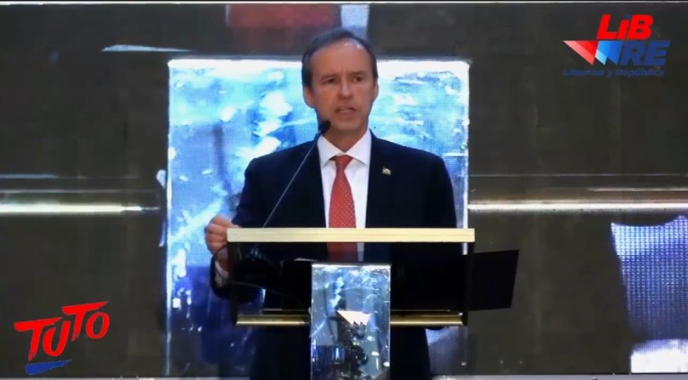 Tuto lanza su candidatura y dice estar listo para "salvar a Bolivia" 