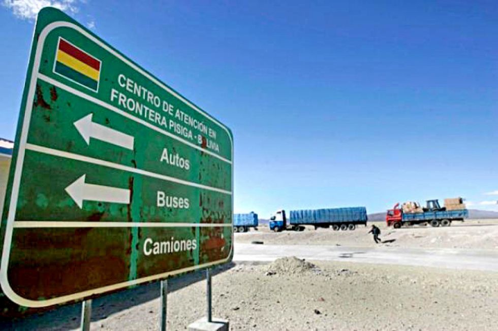 Bolivia y Chile acuerdan cooperación migratoria