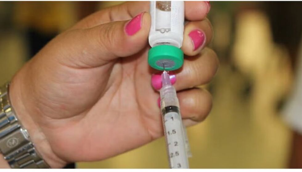 Reportan caso de meningitis en una adolescente de 16 años