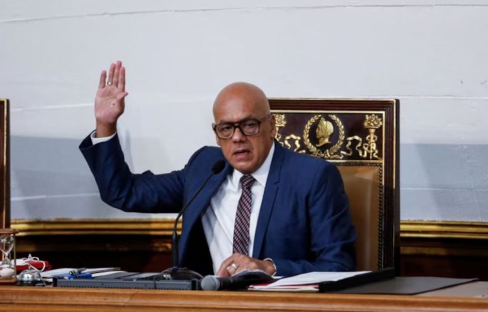 Crece la tensión en Venezuela ante inminente posesión de Maduro