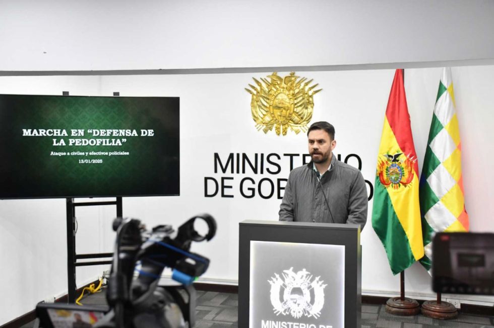 Gobierno denuncia "emboscada" a policías y civiles por parte de sectores evistas