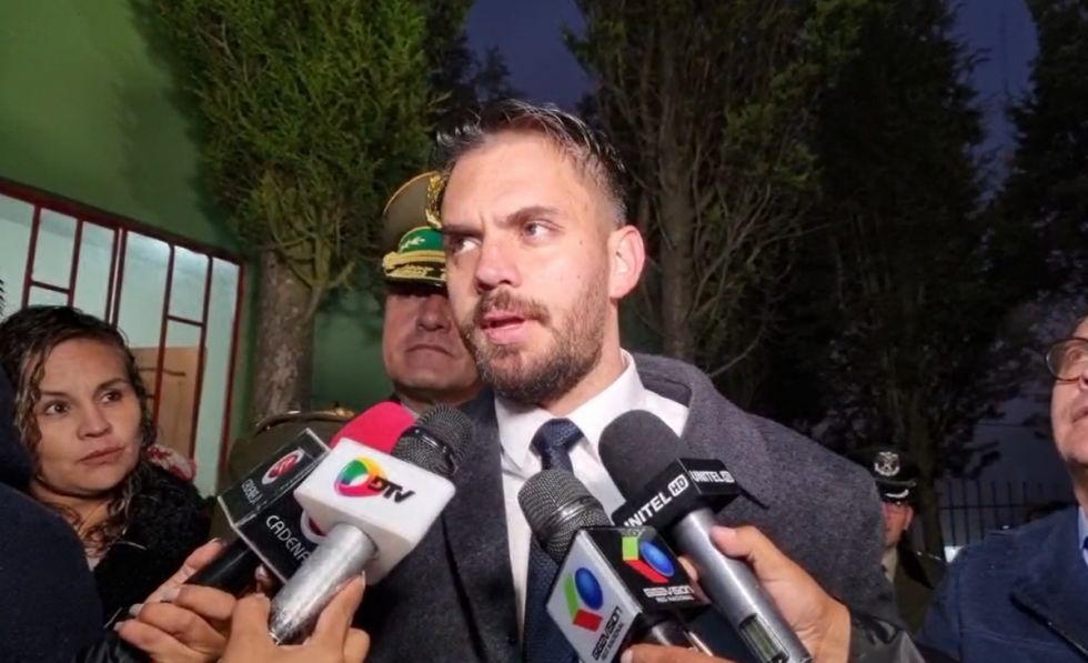 Del Castillo sobre aprehender a Evo: ‘No queremos policías ni civiles muertos’