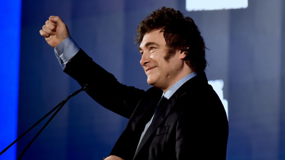 Milei prohíbe cambio de género para menores