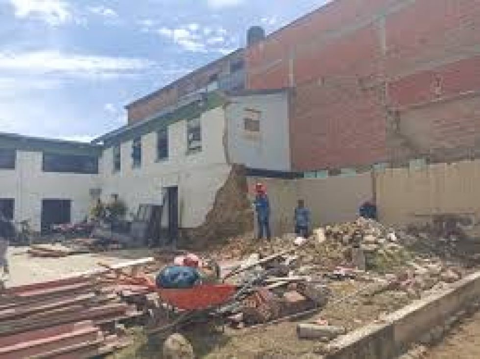 Alcalde de Tarija anuncia ampliación de la plaza Lizardi