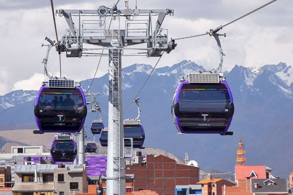 Arce anuncia construcción de una nueva línea de teleférico en El Alto