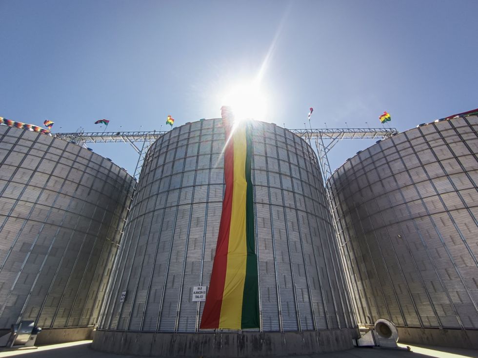 Arce afirma que la industrialización avanza