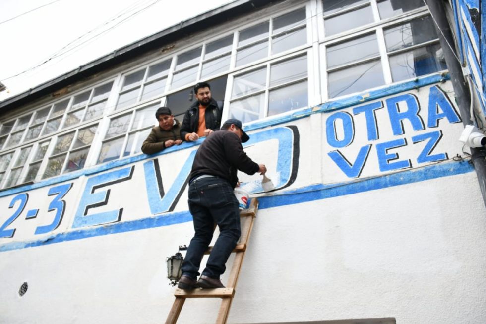 Arcistas toman la sede del MAS y borran las referencias a Evo
