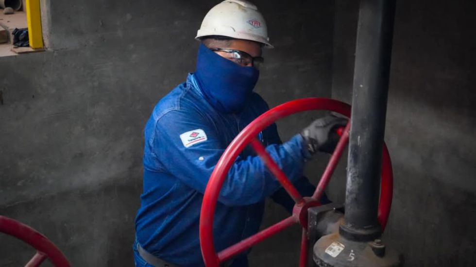 YPFB inicia la distribución de más de 4,3 millones de litros de gasolina y diésel