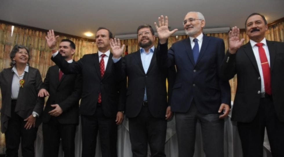 Diferencias frenan encuesta para definir al candidato de la oposición