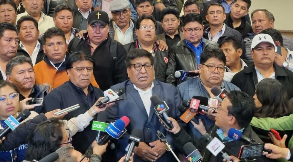 Choferes suspenden el paro anunciado en La Paz