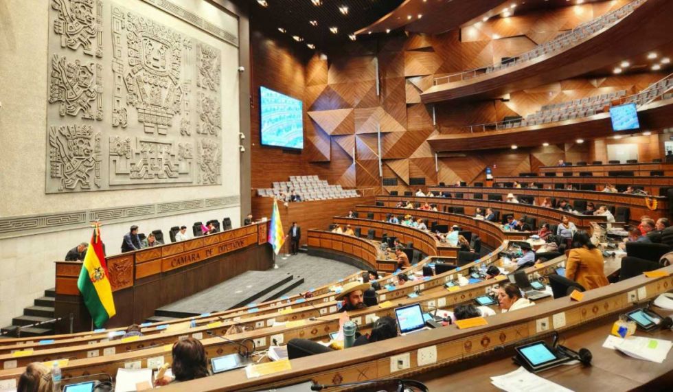 Diputados convoca nueva sesión sin agendar los créditos en el orden del día