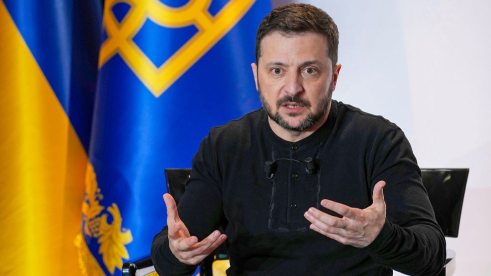 Zelenski: Kiev no considera la ayuda militar de EEUU como un préstamo
