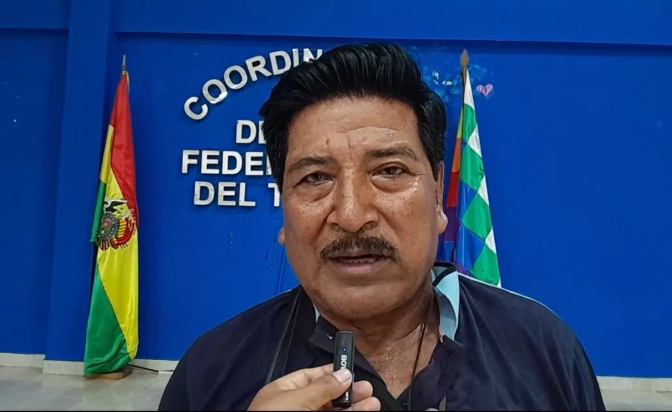 Dirigente ‘evista’ le pide a Andrónico rechazar ser candidato presidencial