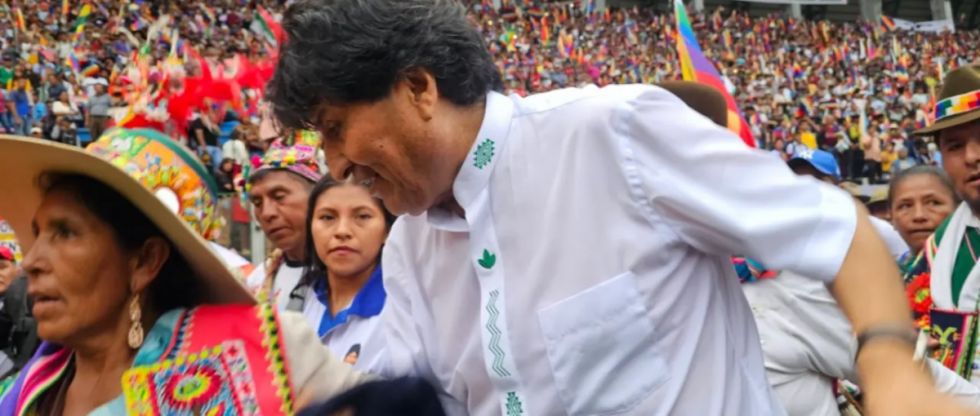Evo: “Hemos vuelto a ser un país limosnero, mendigo; no hay plata ni para comprar combustible”