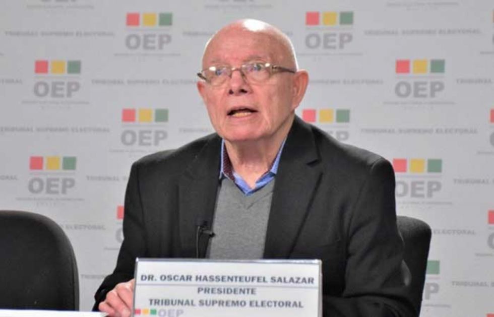 Hassenteufel explica los riesgos y restricciones al uso de encuestas previas y luego de la convocatoria