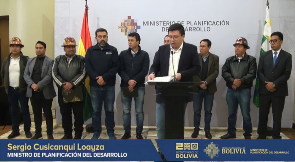 Gobierno y COB buscan fortalecer la producción