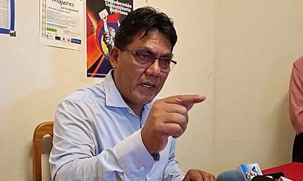 Diputado ‘evista’ revela que Andrónico no le contesta el teléfono: ‘no está mostrando su lealtad’