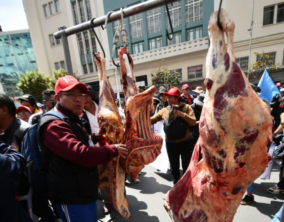Gobierno plantea un comité de control para regular el precio de la carne de res