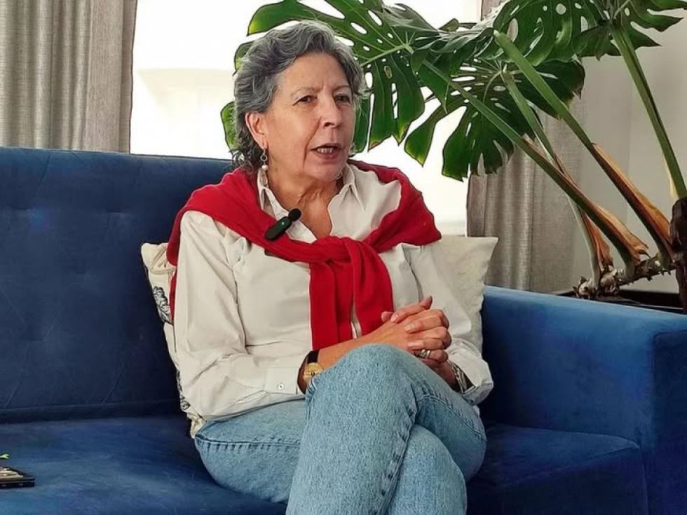 Amparo se baja de la carrera electoral y ofrece ser “puente” entre Tuto y Samuel
