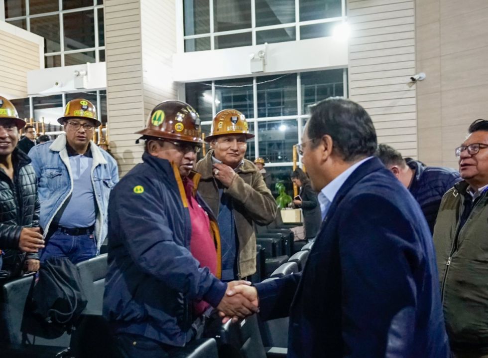 Gobierno y mineros logran 80%  de avance en negociaciones