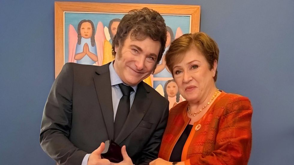Jefa del FMI da su consejo a Argentina; hay repudio