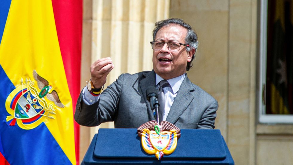Petro reacciona a un golpe del FMI para Colombia