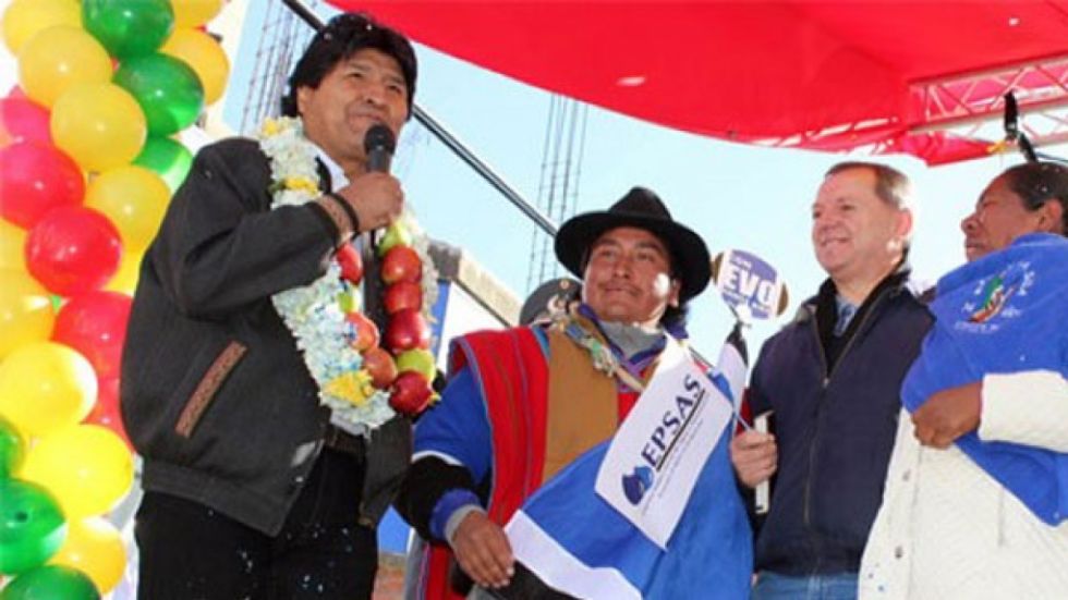 Evo afirma que autoproclamarse usando bienes del Estado es una ofensa al pueblo