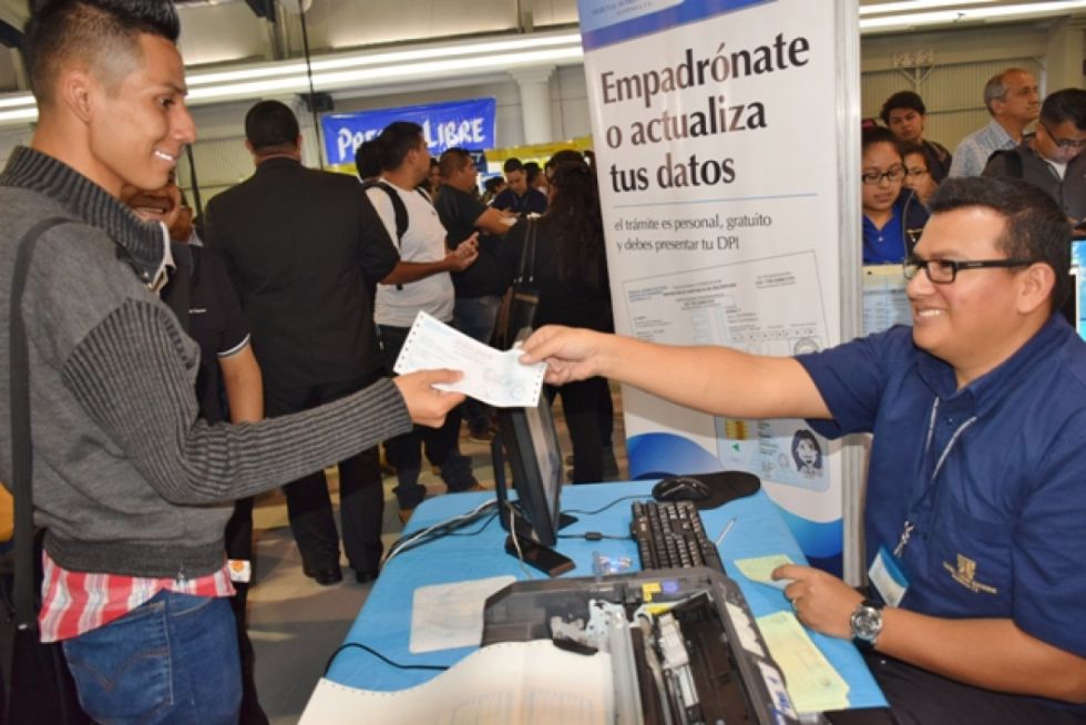 TSE implementa empadronamiento en 14 países con alta concentración de residentes bolivianos