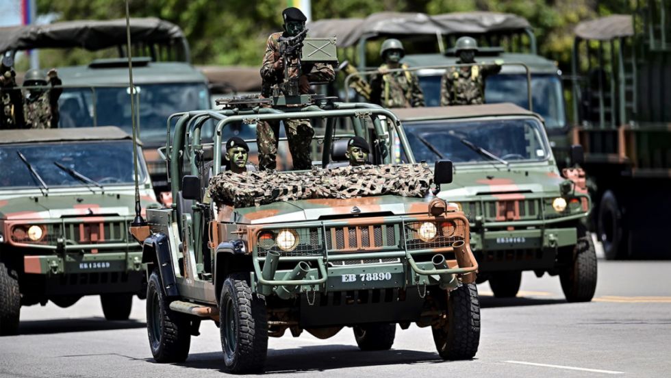 Dos países militarizan sus fronteras con Paraguay
