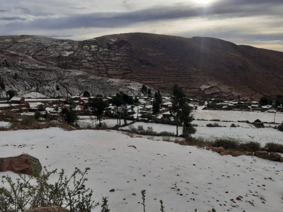 Las heladas y granizadas llegan a seis departamentos con dos decesos y 343.712 familias afectadas