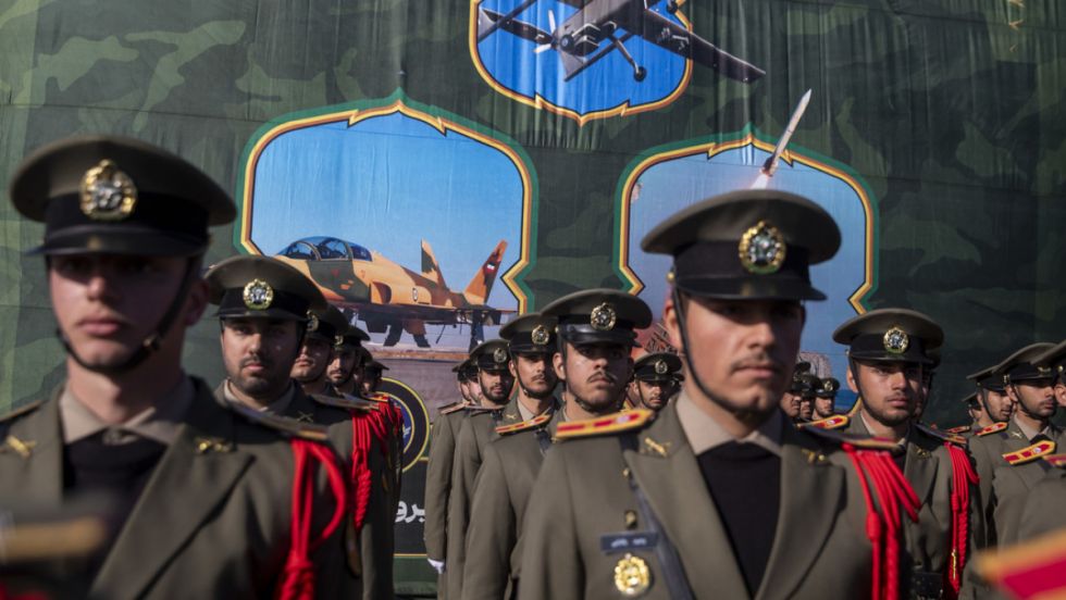 Irán promete "abrir las puertas del infierno" si lo atacan