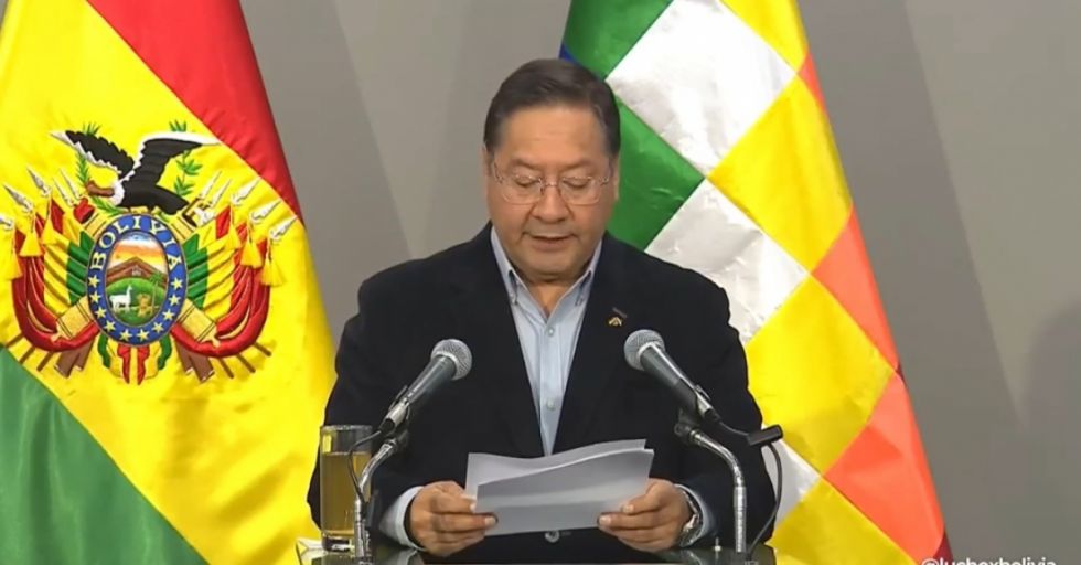 Arce declina su candidatura y llama a la unidad de la izquierda 