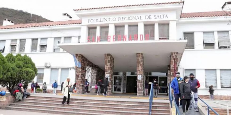 Argentina endurece su ley migratoria y exigirá el cobro de los servicios sanitarios a extranjeros
