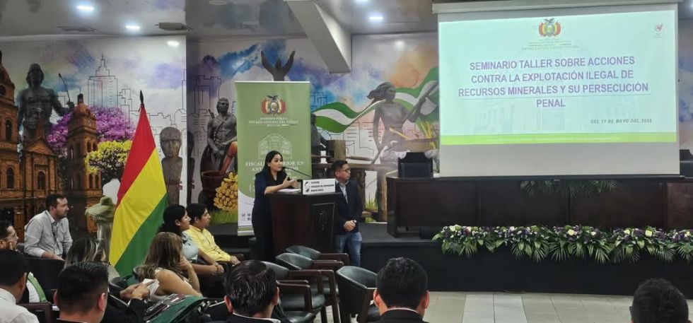 La AJAM y Fiscalía buscan combatir la minería ilegal