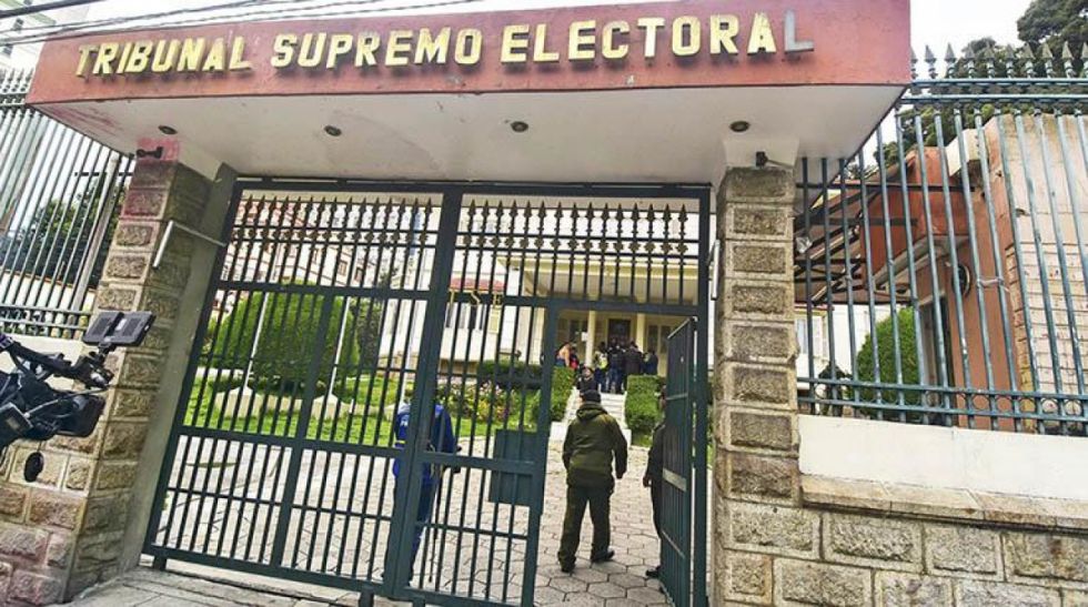 El TSE ya fue notificado para no inscribir candidaturas del MTS, partido que impulsa a Andrónico y a Prado como binomio