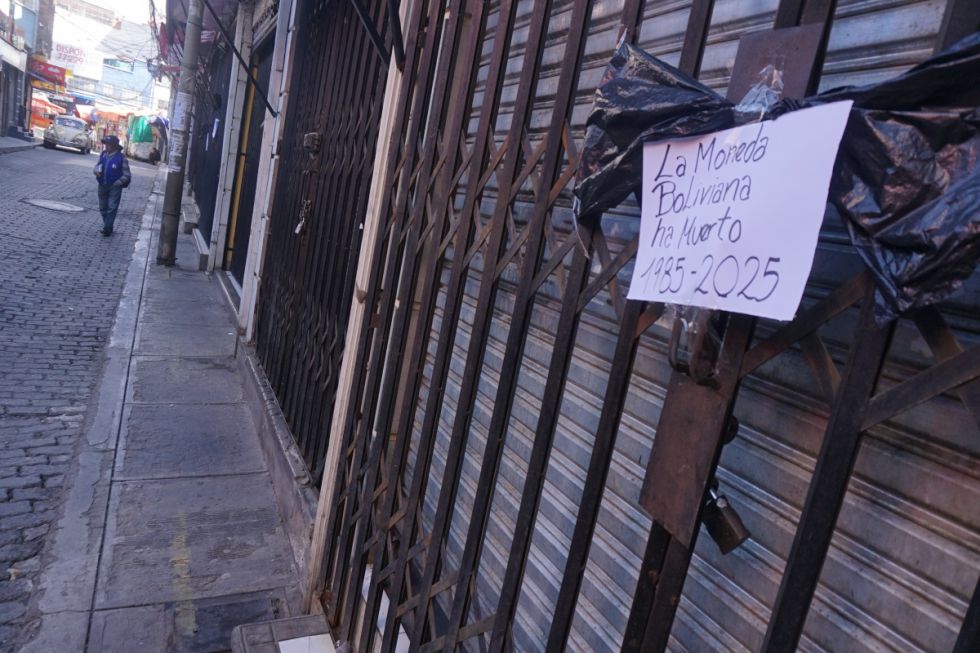 Gremiales de La Paz cierran mercados y declaran “duelo” por la economía