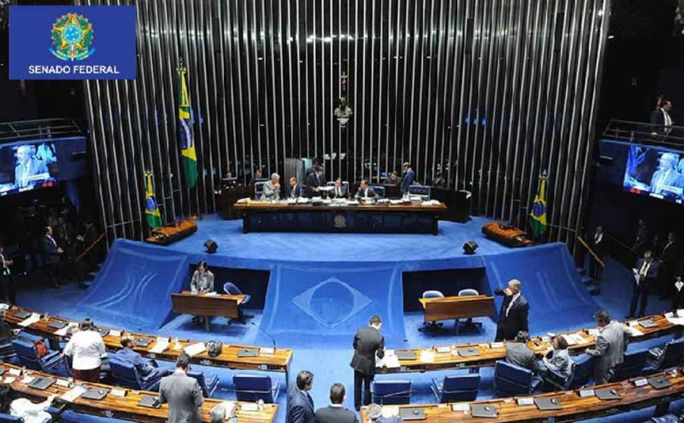 Brasil: aprueban fin de reelección presidencial