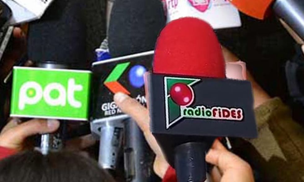 Periodista fue agredido con gas pimienta por un policía antimotines